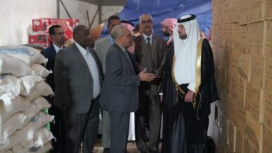 Photo of مفوضية الأمن الغذائي تتسلم 50 طنًا من التمور هدية من السعودية