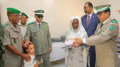 Photo of المدير العام للجمارك يشرف على إطلاق مبادرة توزيع الأدوات المدرسية لأبناء منتسبي القطاع