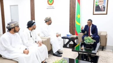 Photo of وزير الصحة يبحث مع وفد عماني آفاق التعاون في المجال الصحي