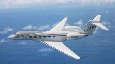 Photo of مغادرة طاقم طائرة خاصة بعد احتجاز مؤقت بسبب مبالغ مالية غير مصرح بها