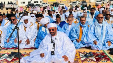 Photo of الشيخ عبد العزيز ولد الشيخ اياه يأمو المصلين صباح اليوم في النيمجاط