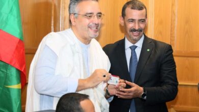 Photo of وزارة الثقافة توزع الدفعة الأولى من البطاقات الصحفية